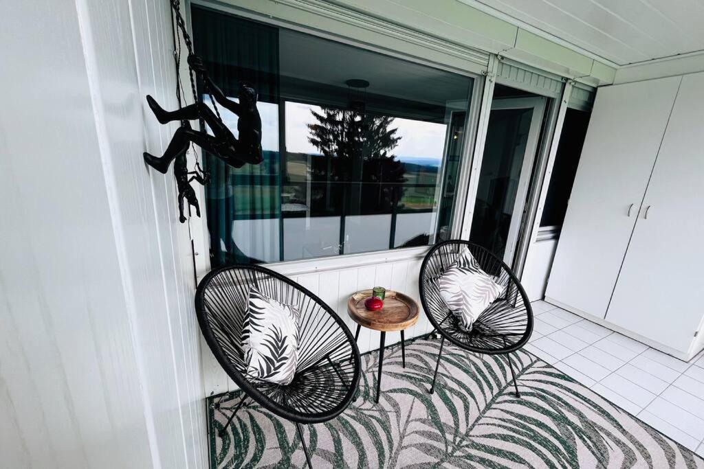 Apartment Mit Gruenblick & Wintergarten Im Schwarzwald Loeffingen